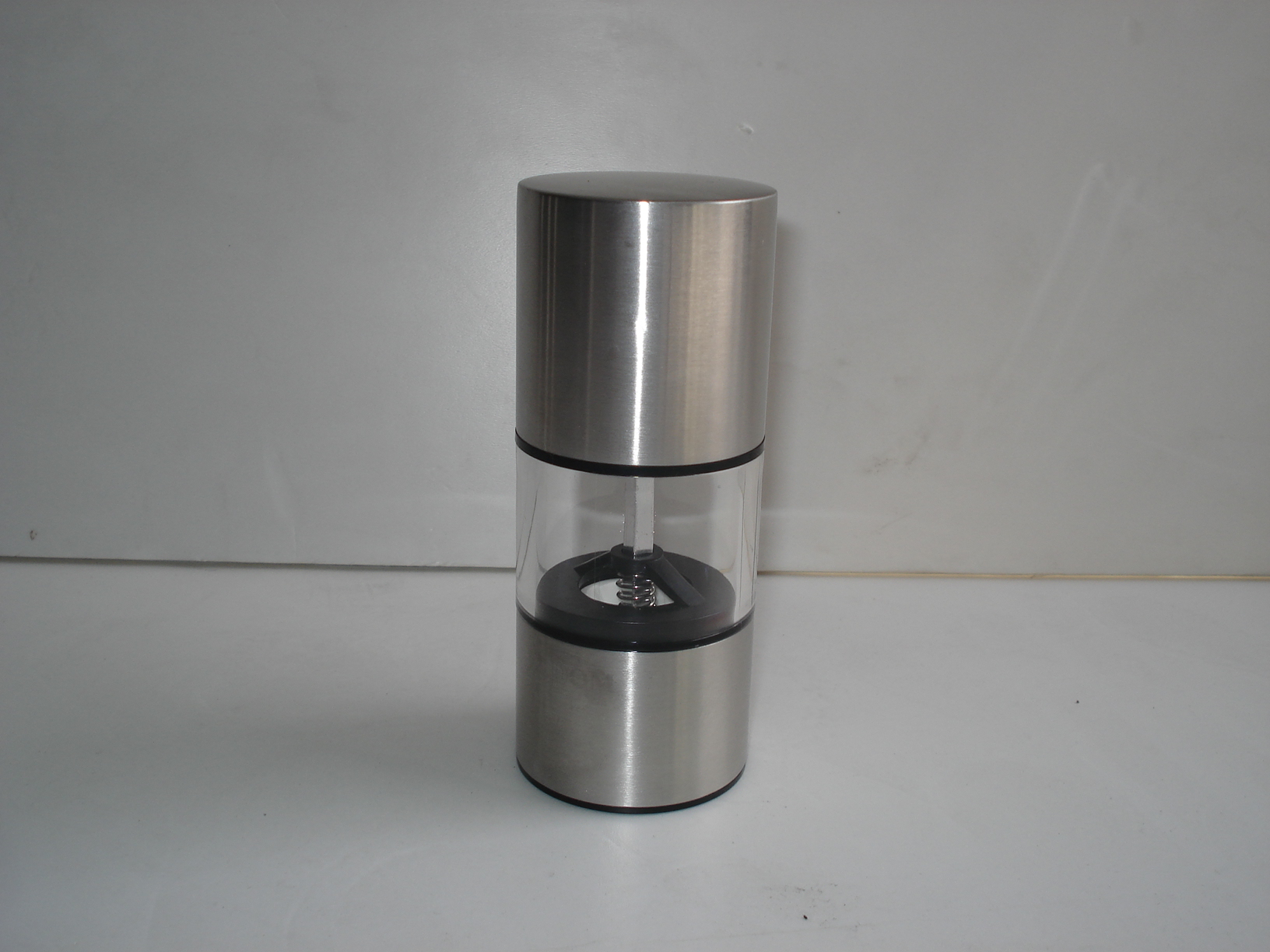 10229 manual pepper mill salt grinder