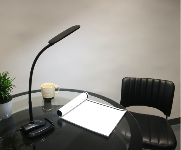 28056 flexible LED table lamp