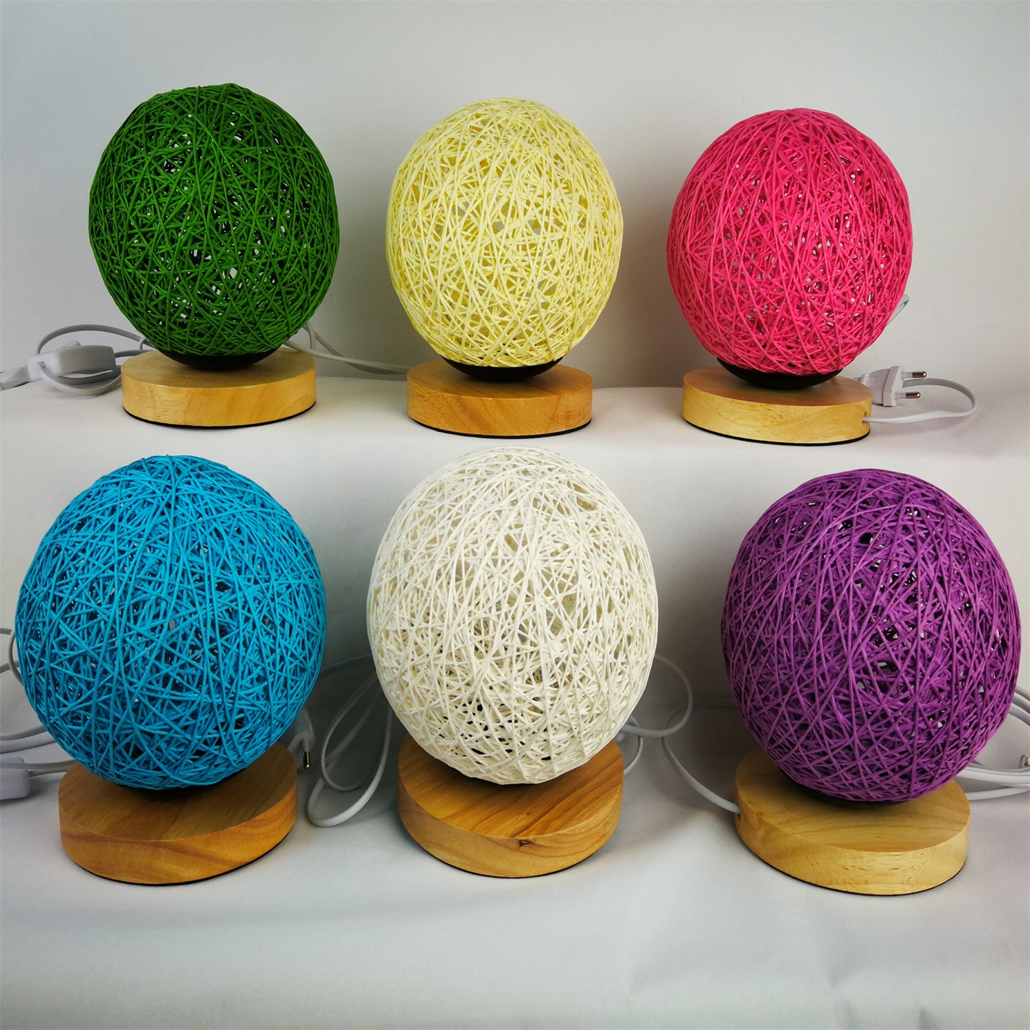 28073 LED Table Rattan Light