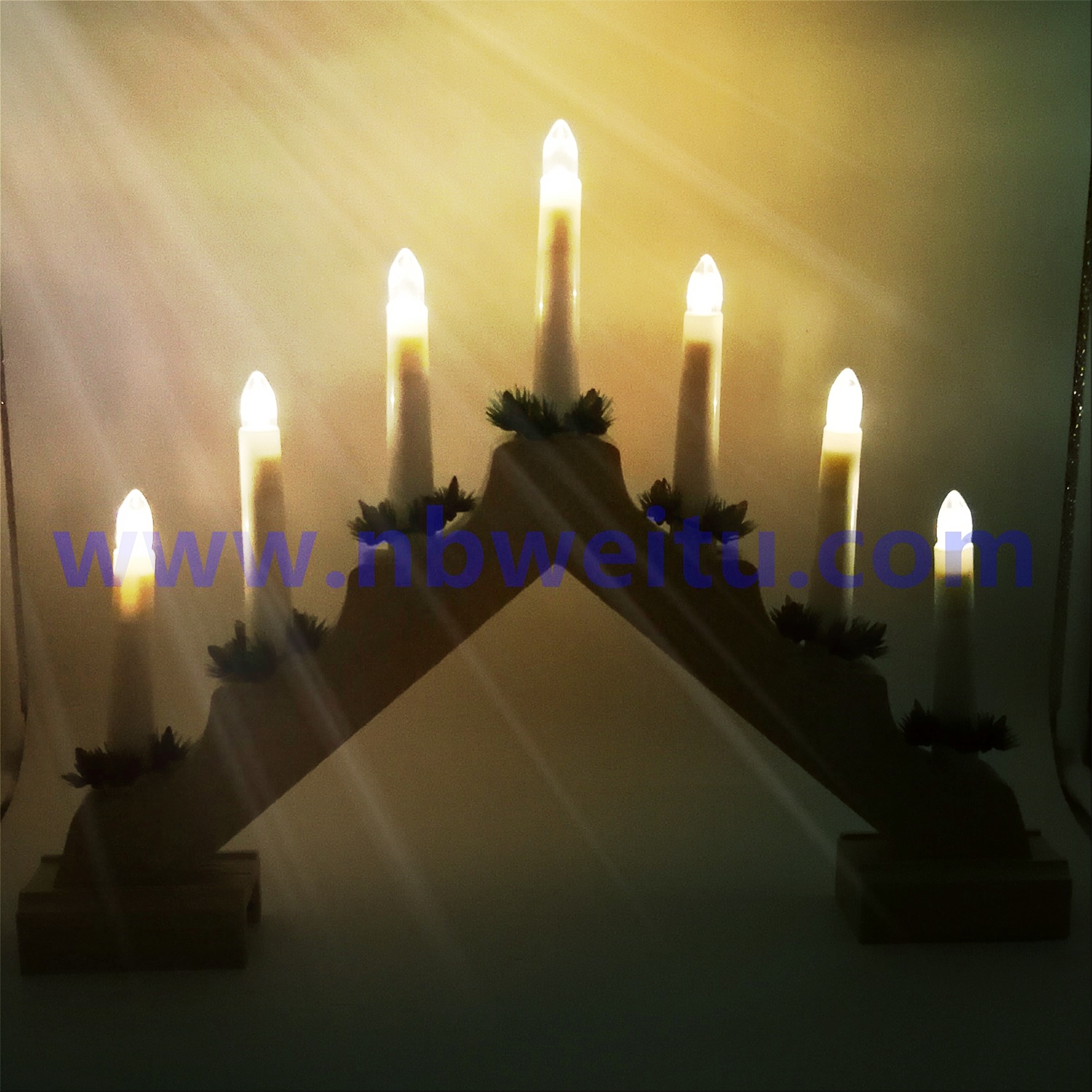 28085 LED Wooden candle stand light
