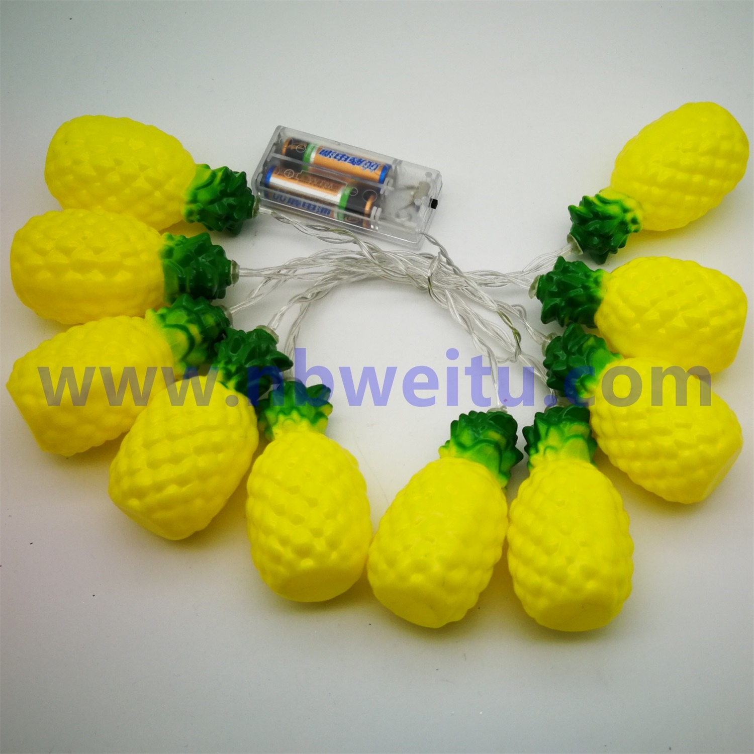 28707 China Wholesale IP44 waterproof LED Pineapple Fruit Garland String Light 