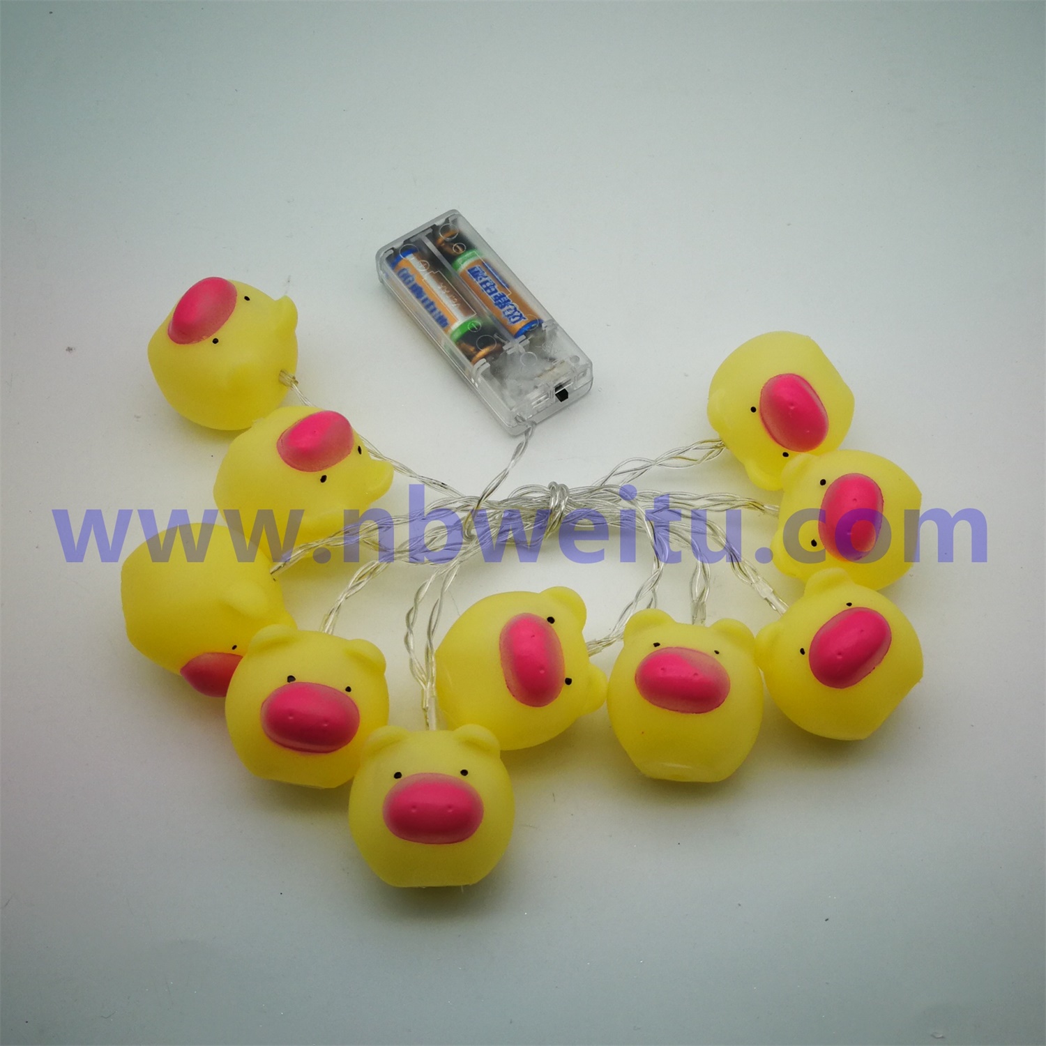 28728 China Wholesale IP44 Battery Operated 1.5m 10 LED Pig String Light 
