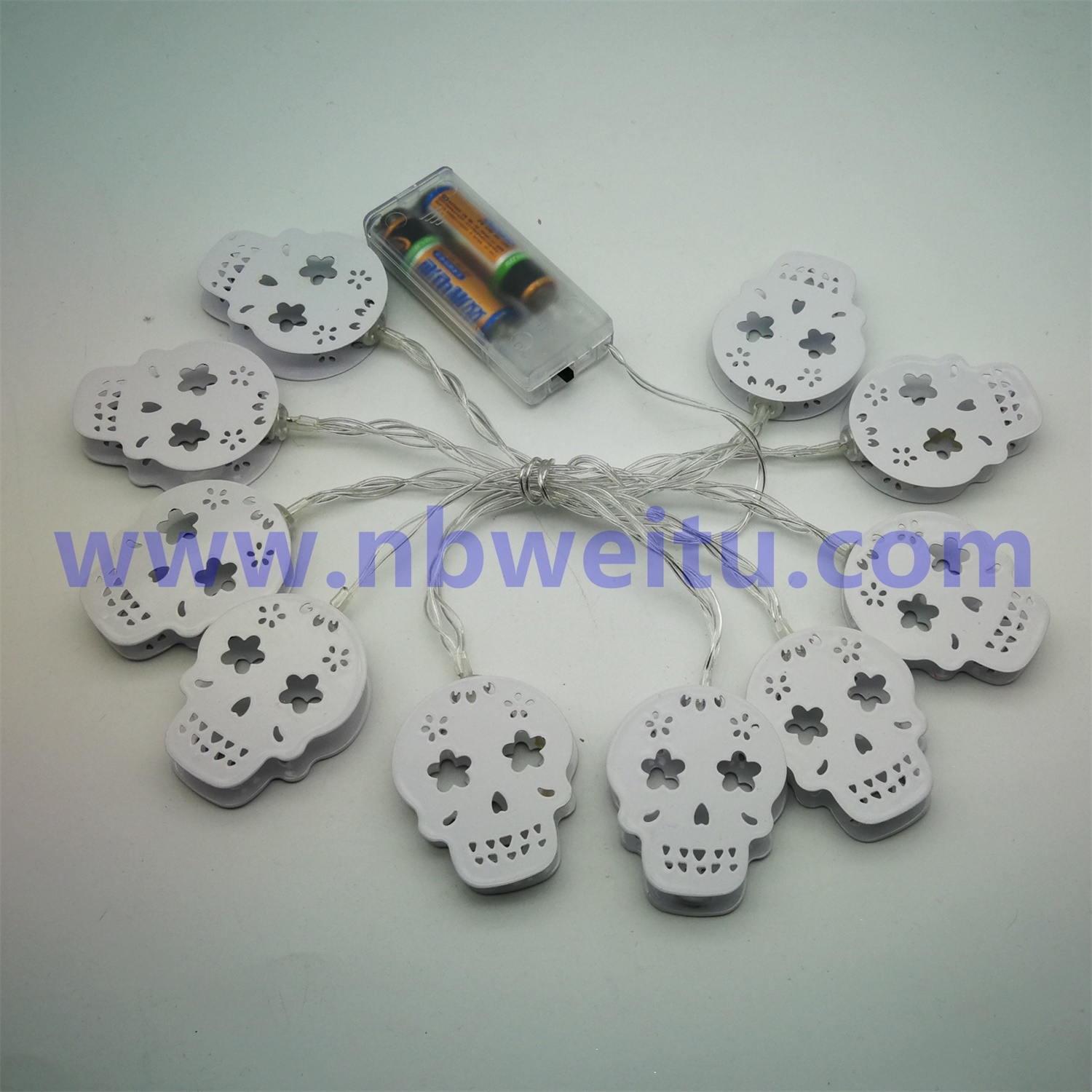 28811 Halloween Decoration Battery Operated LED Skull Shaped Pendant String Light 