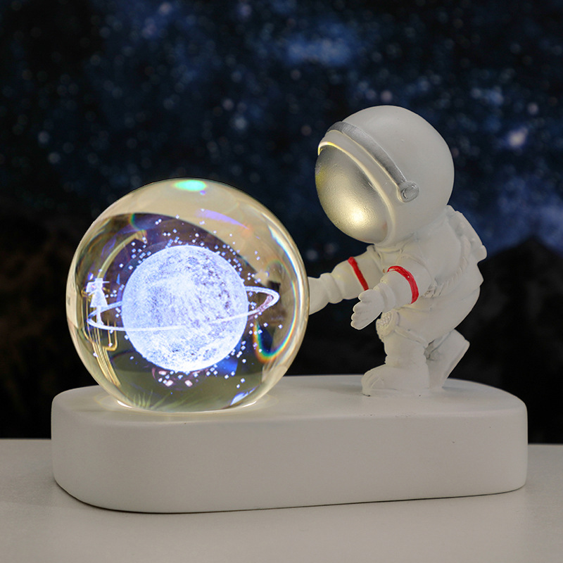 WT256 Creative astronaut night light crystal ball glowing base